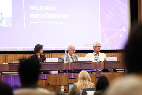 Wojciech Wiewiórowski giving opening remarks at International Organisations Workshop on Data Protection